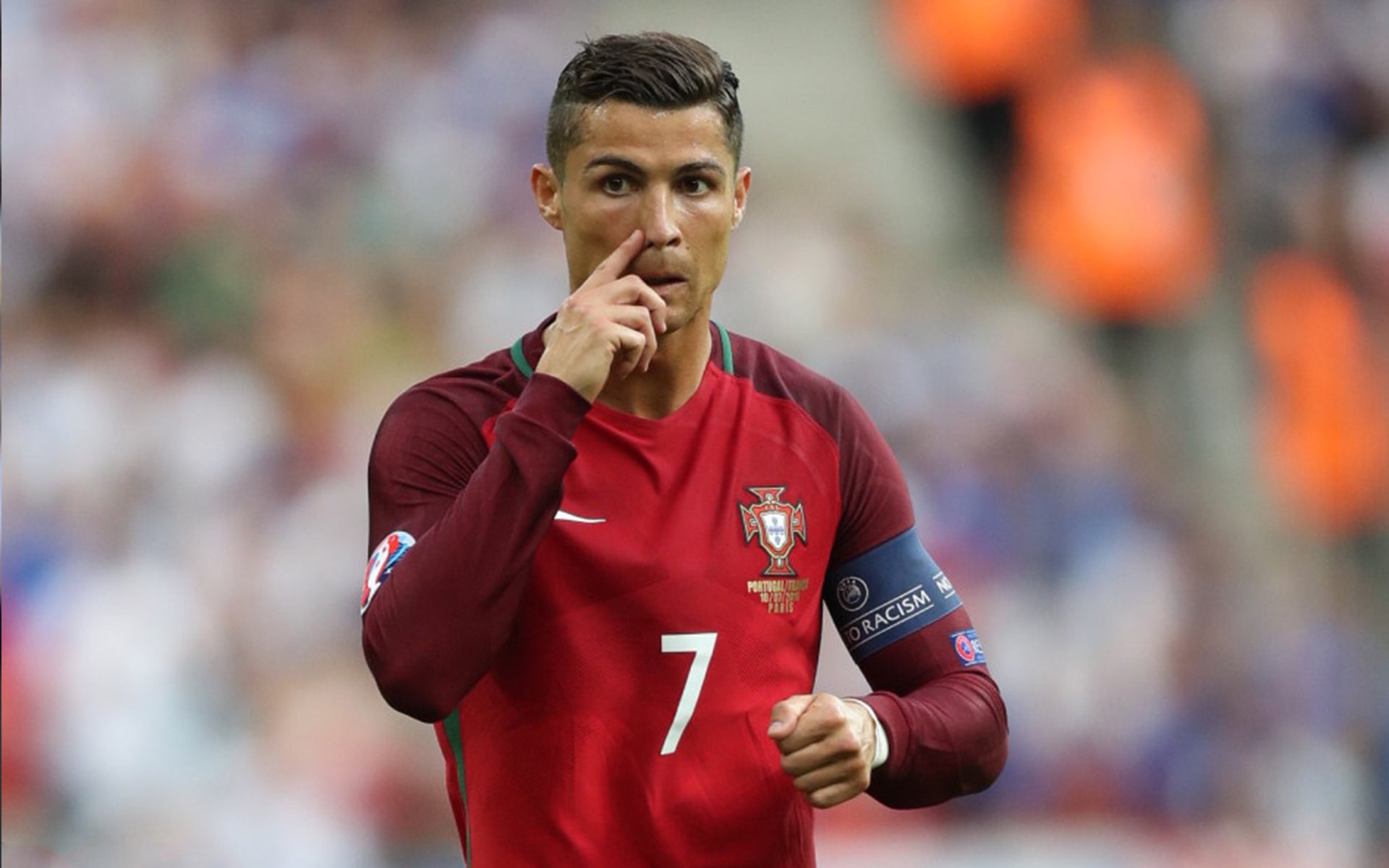 开yun官网-足球守门员专项装备发布会举行，守门员规则详细_足球守门员规则图解